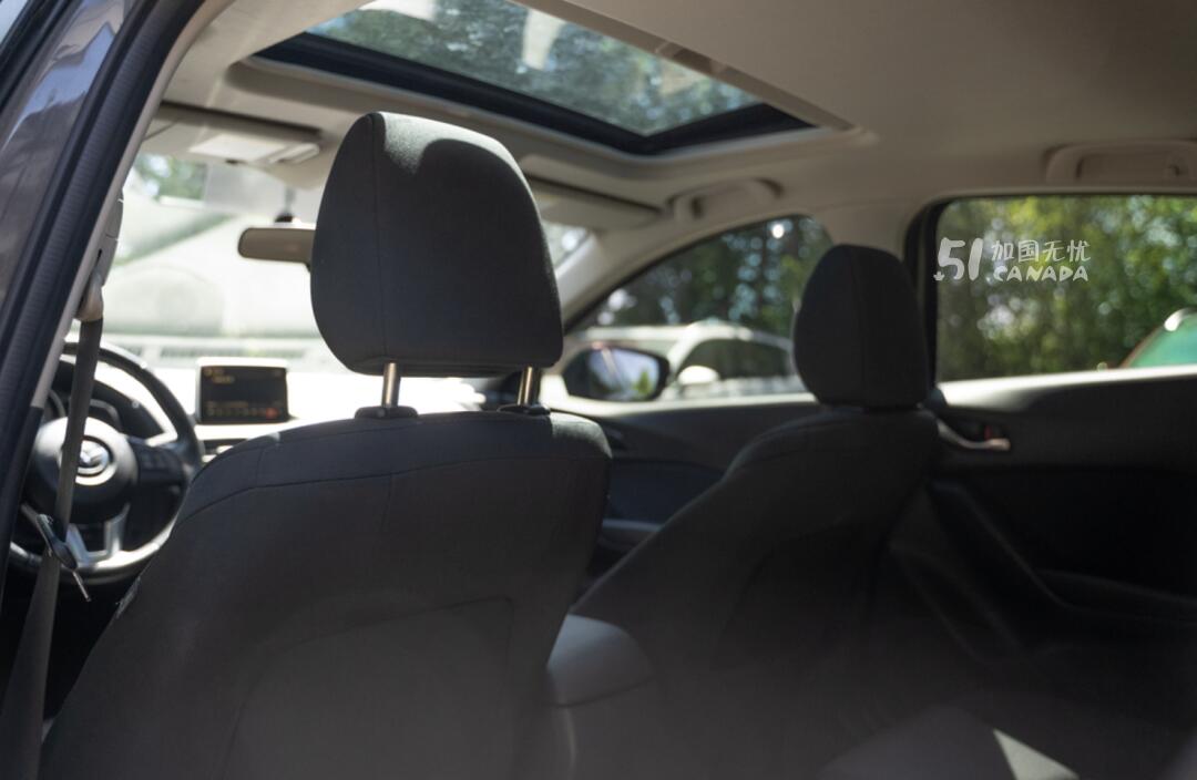 2014 Mazda 3 view 3
