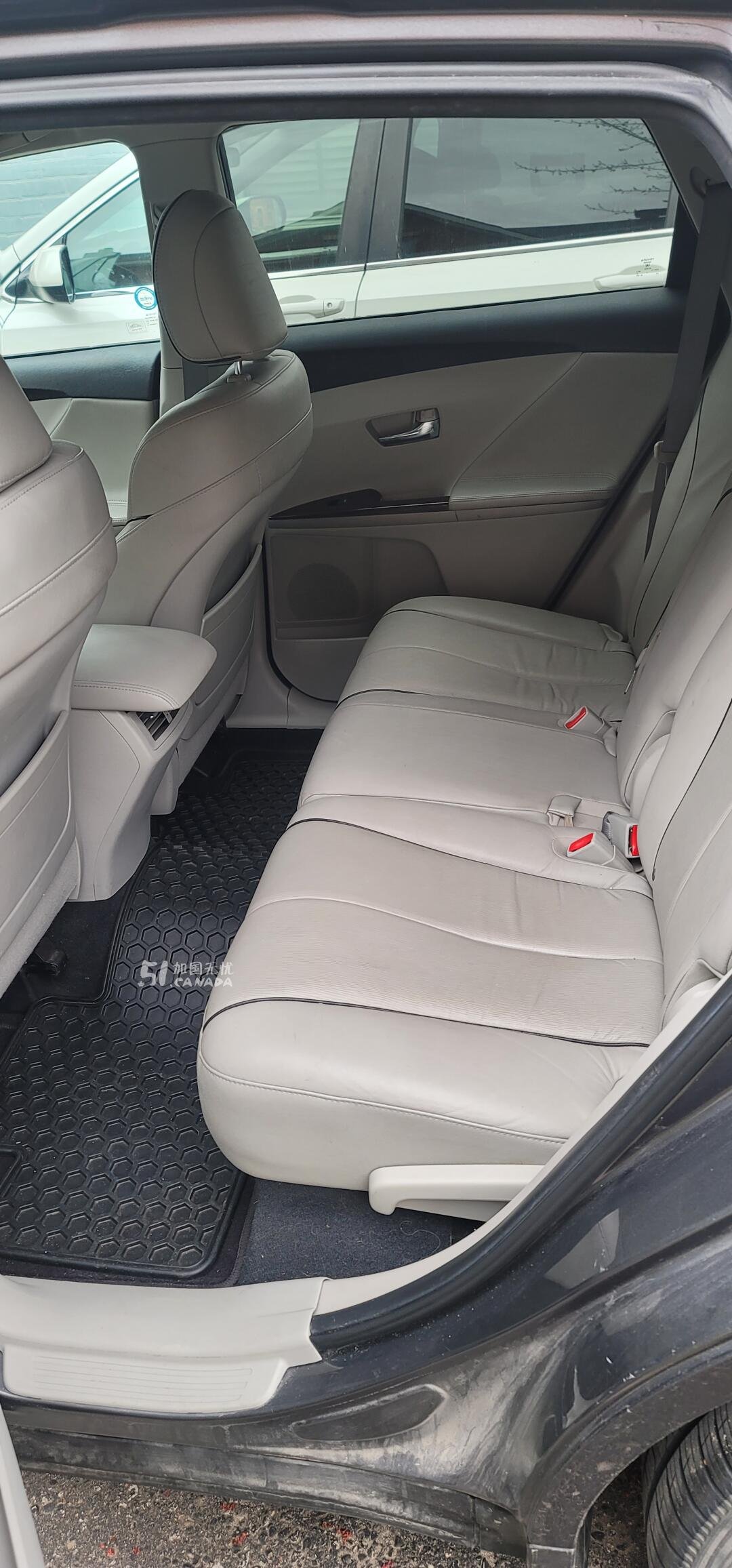 2009 Toyota Venza view 5