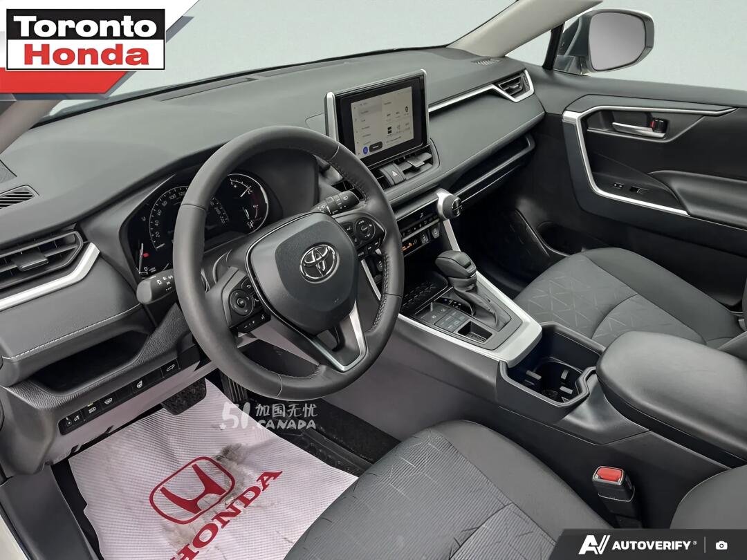 2025 Toyota RAV 4 view 6