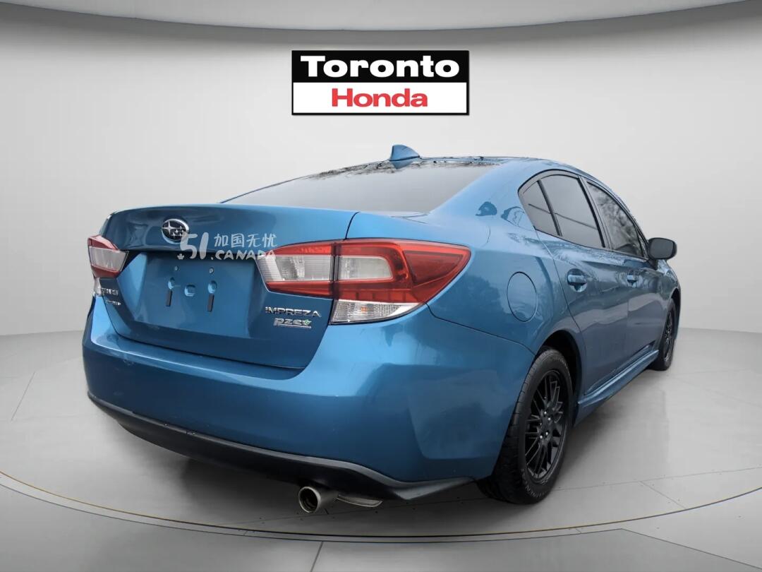 2017 Subaru Impreza view 4