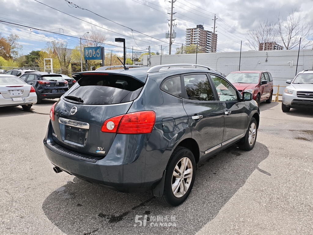 2012 Nissan Rogue view 2