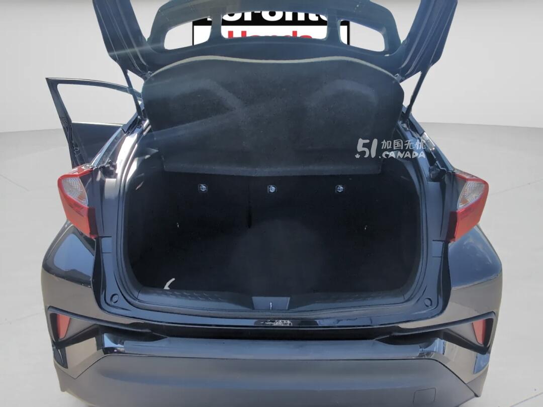 2021 Toyota C-HR view 8