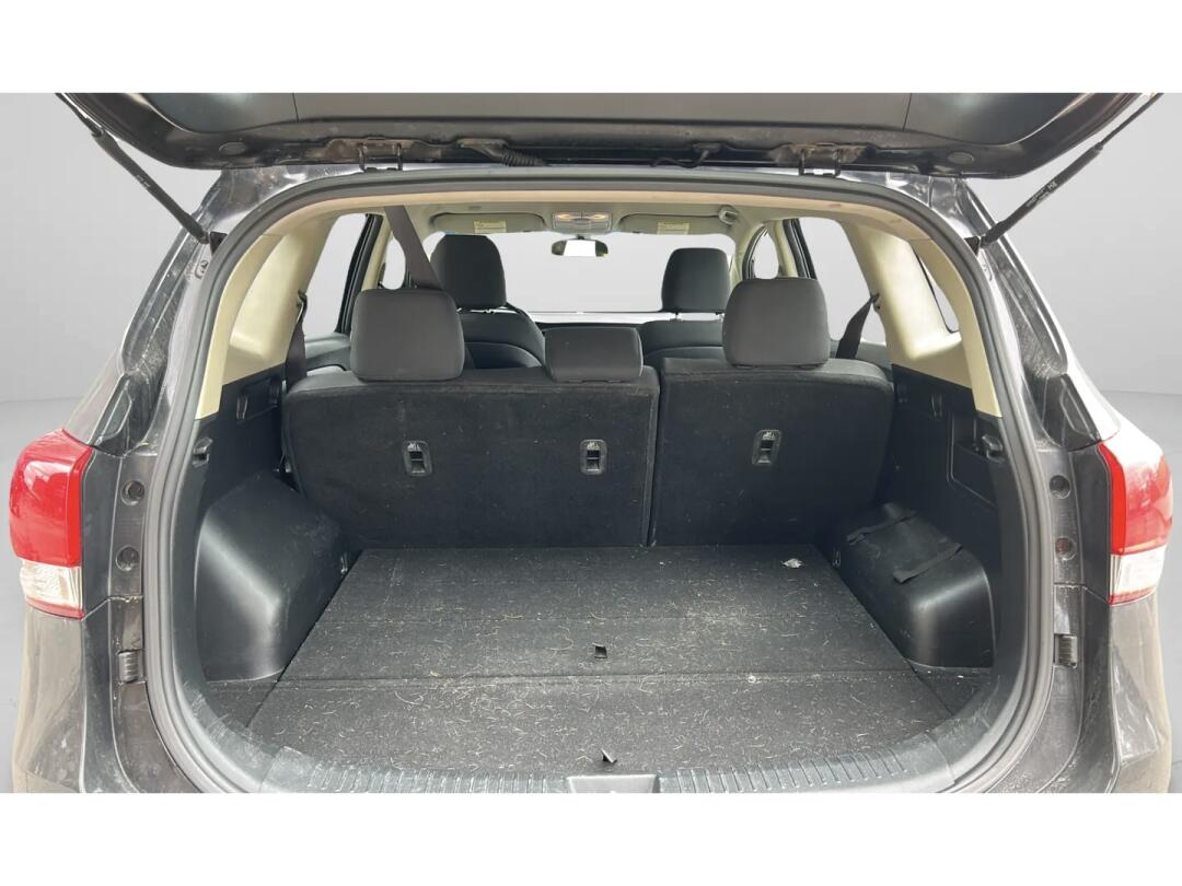 2015 Kia Rondo view 8