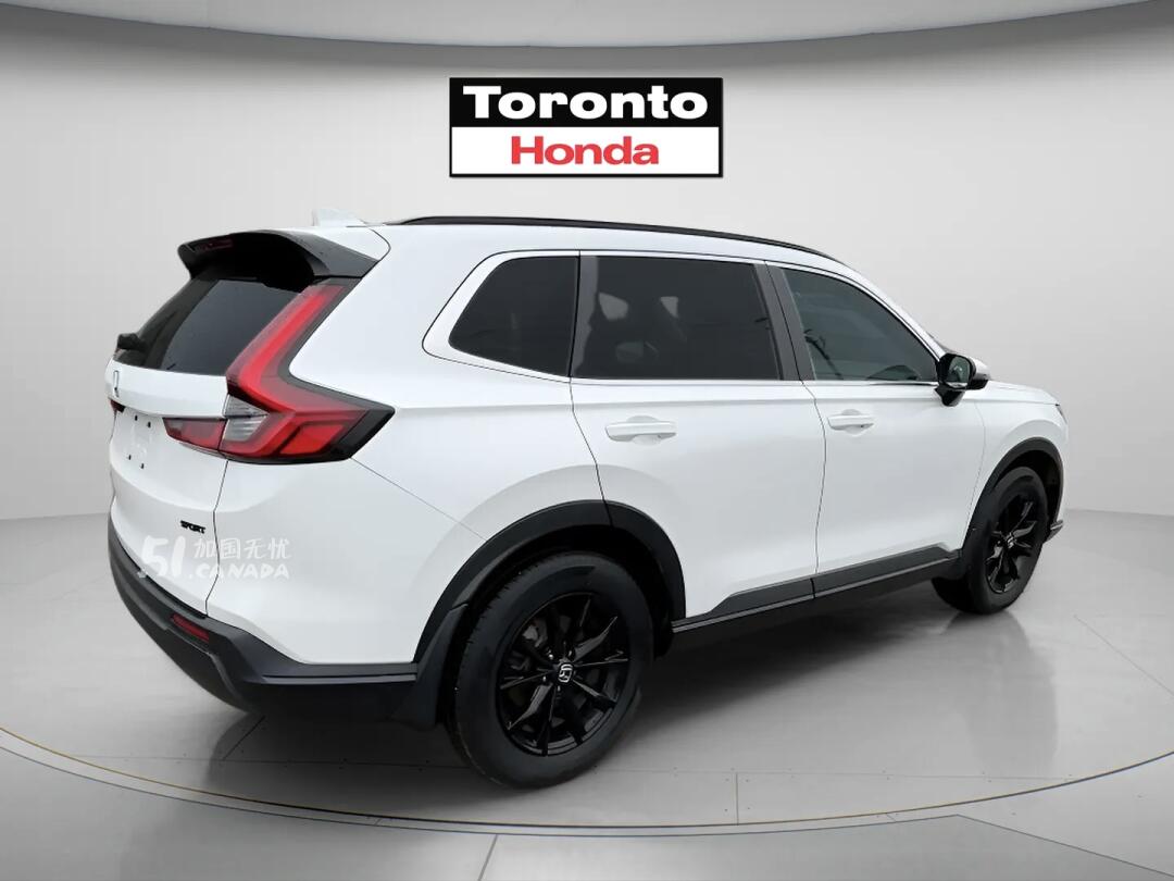 2025 Honda CR-V view 4