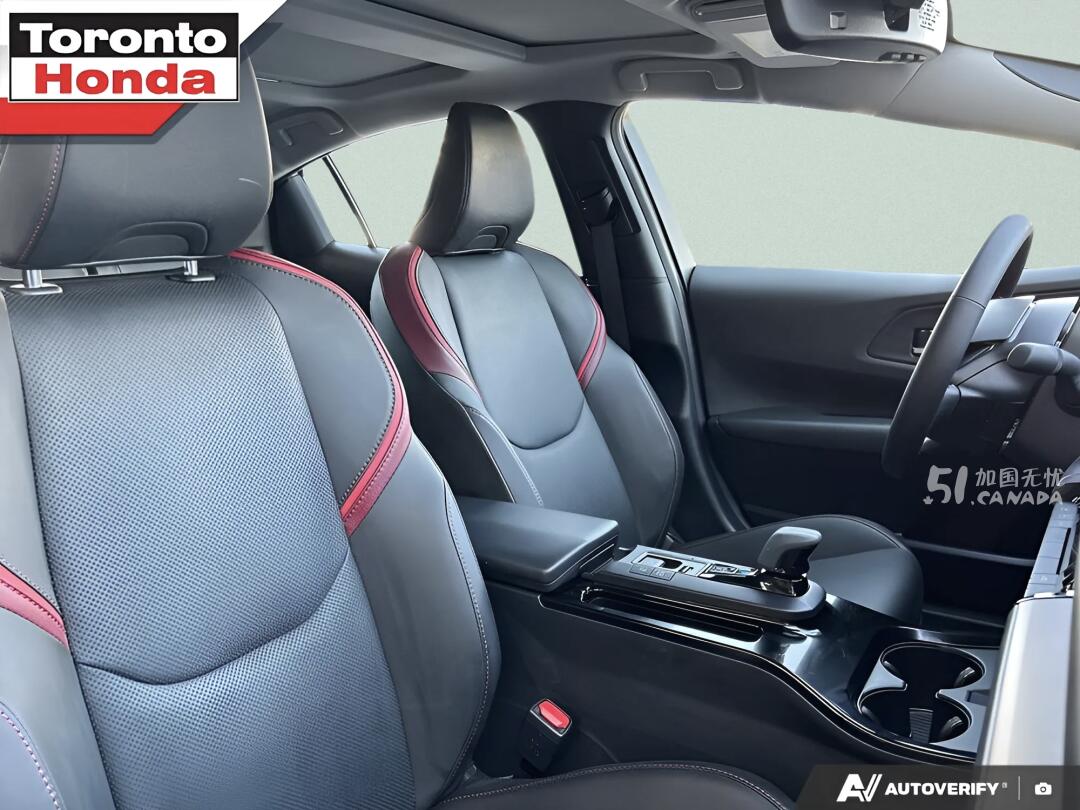 2025 Toyota Prius view 6
