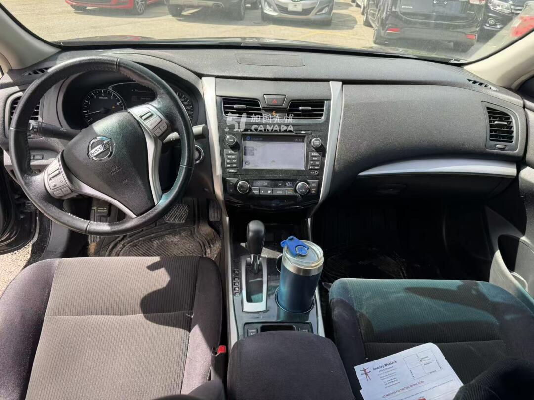 2013 Nissan Altima view 8