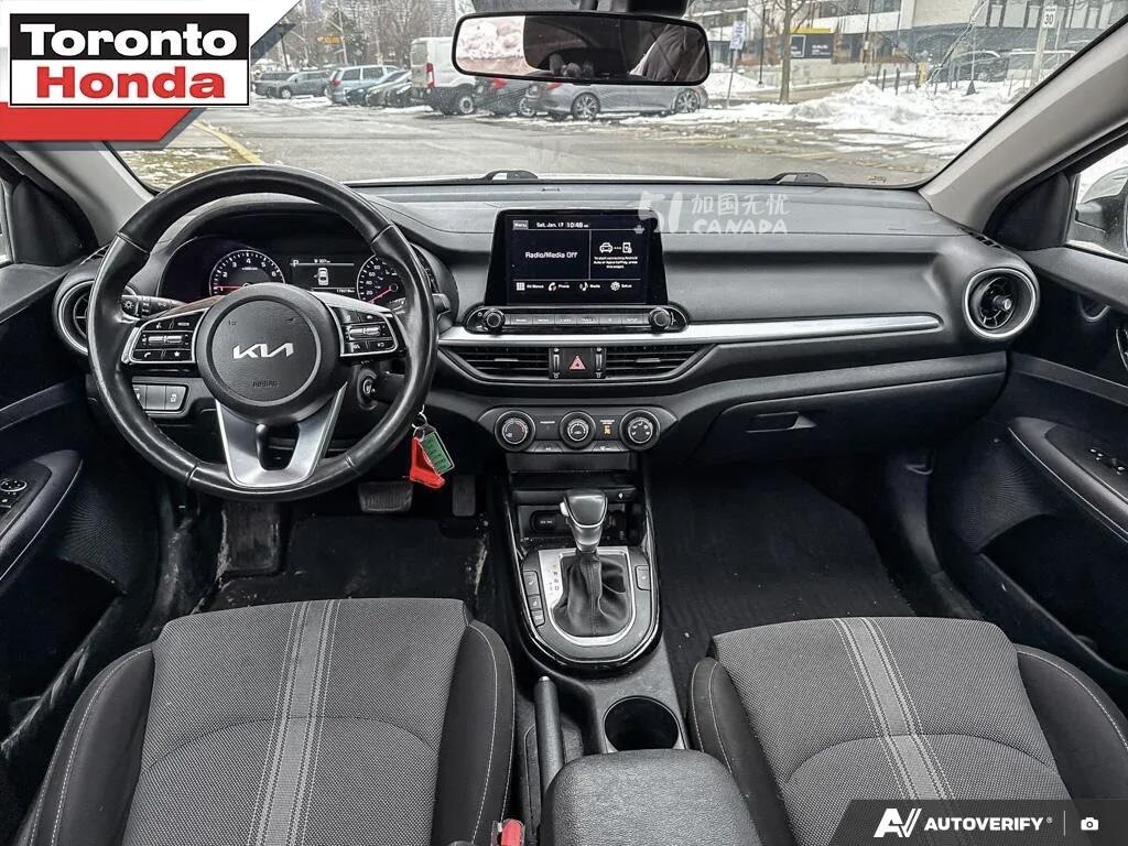 2022 Kia Forte view 8
