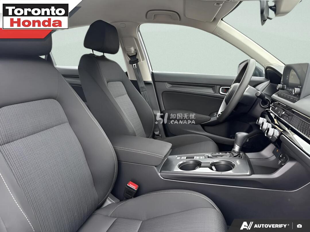 2025 Honda Civic view 5