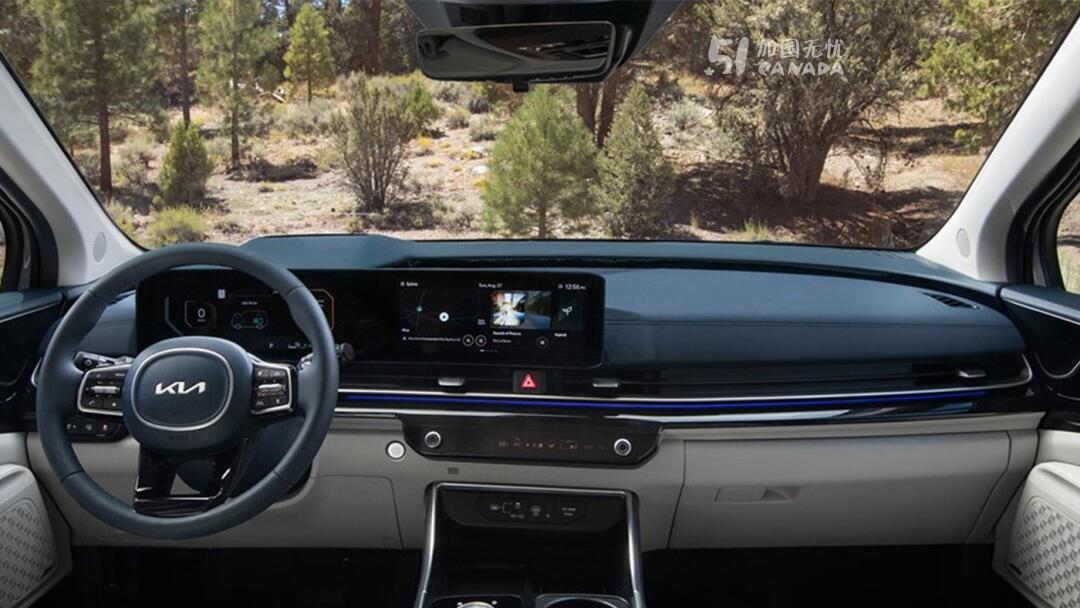 2026 Kia Carnival view 4