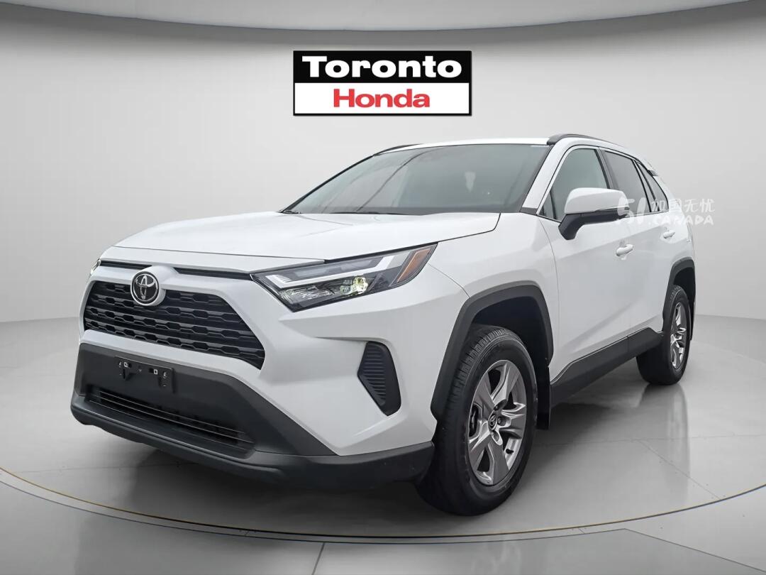 2025 Toyota RAV 4 view 2