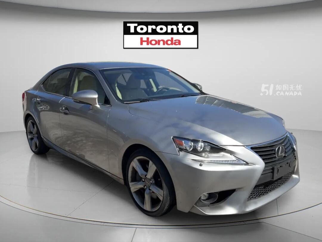 2015 Lexus IS view 2