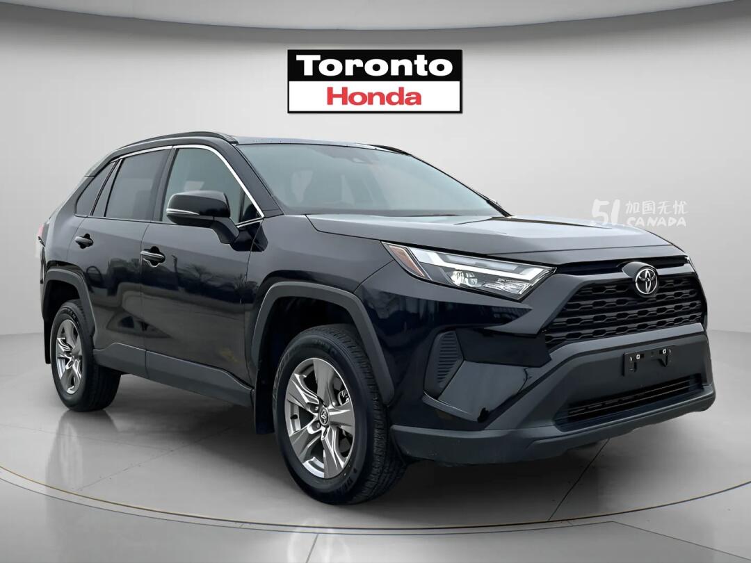 2025 Toyota RAV 4 view 2