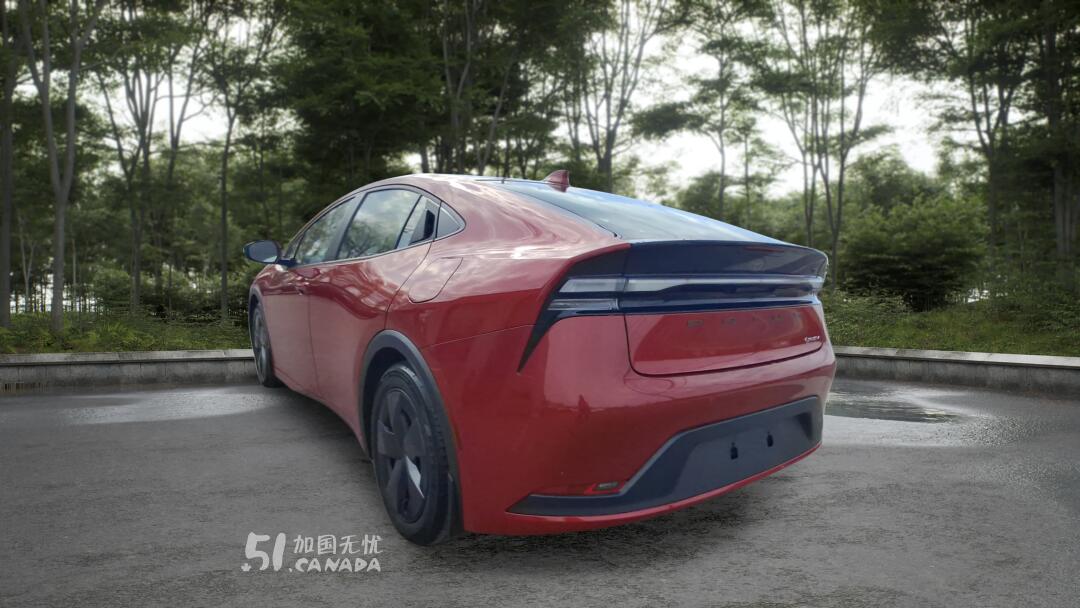 2025 Toyota Prius view 4