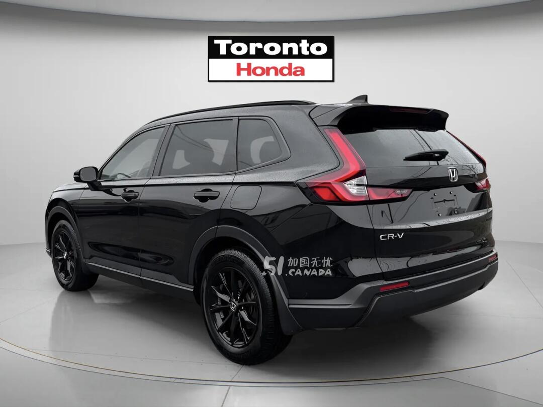 2025 Honda CR-V view 4