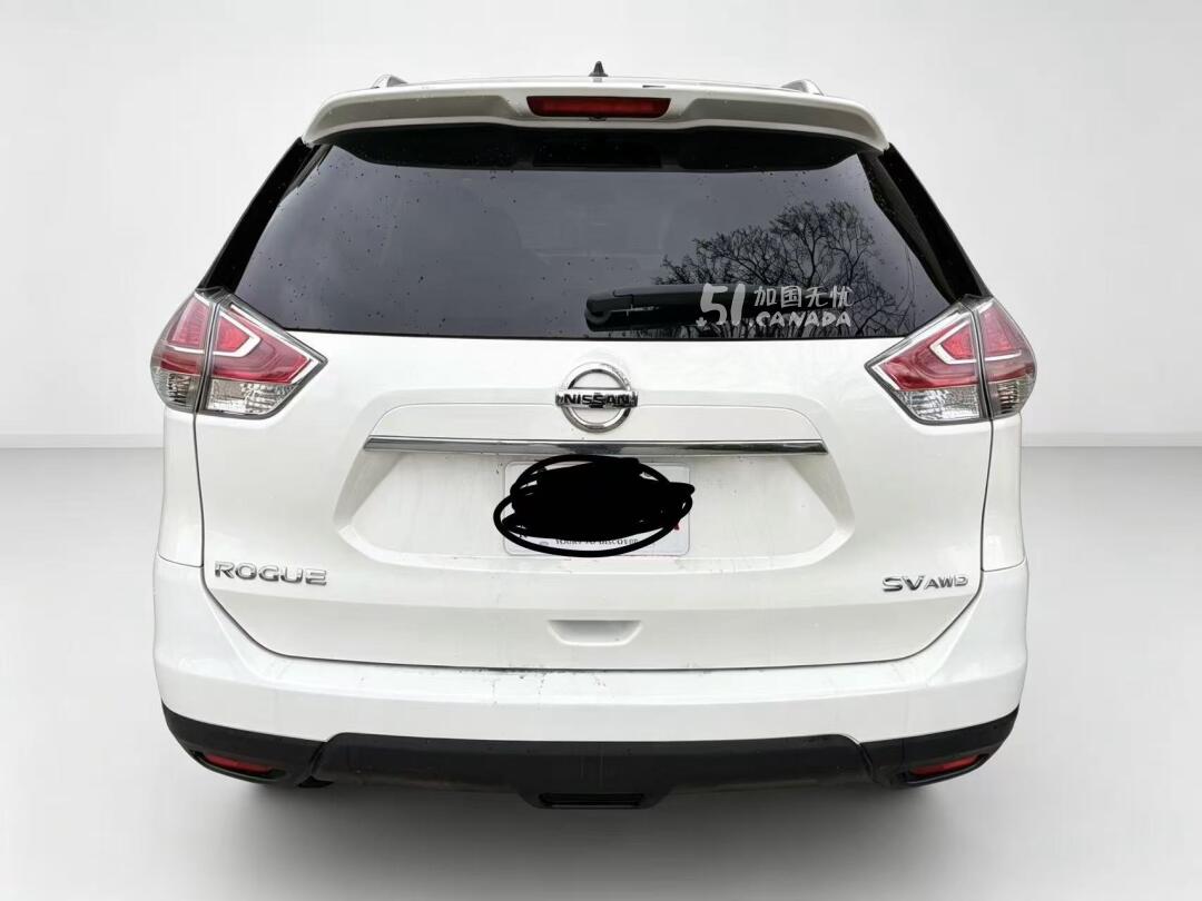 2016 Nissan Rogue view 4