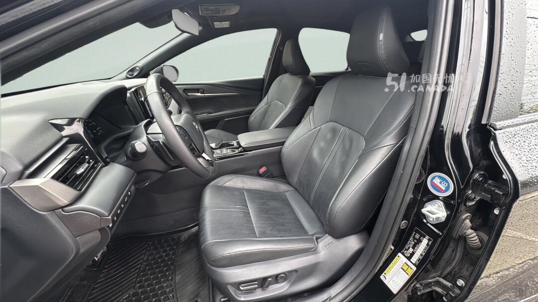 2025 Toyota Camry view 5