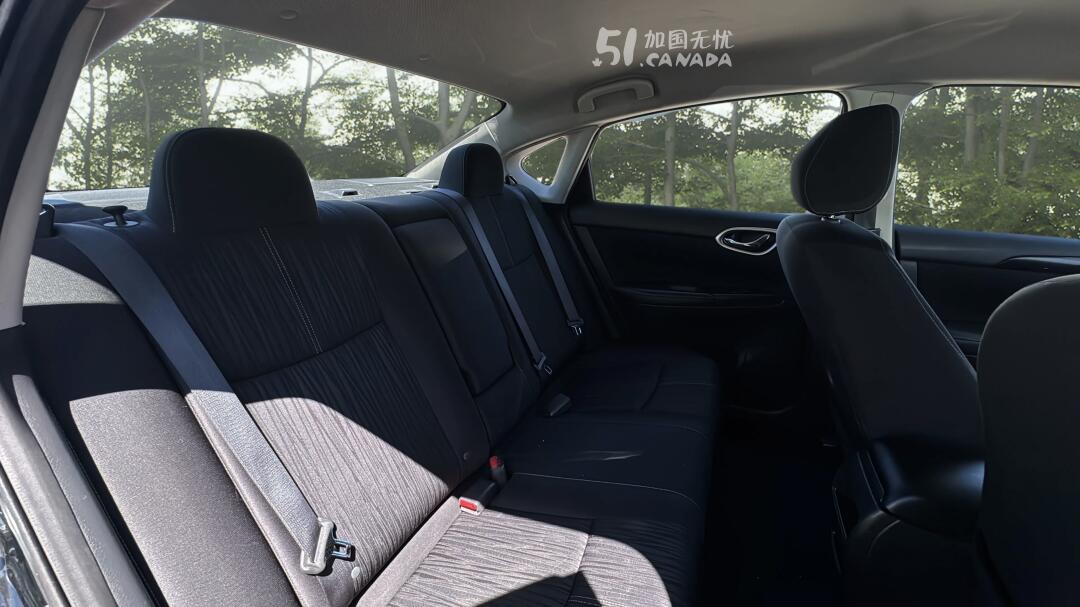 2017 Nissan Sentra view 7