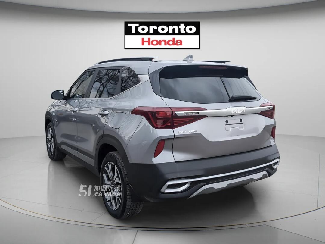 2022 Kia Seltos view 4