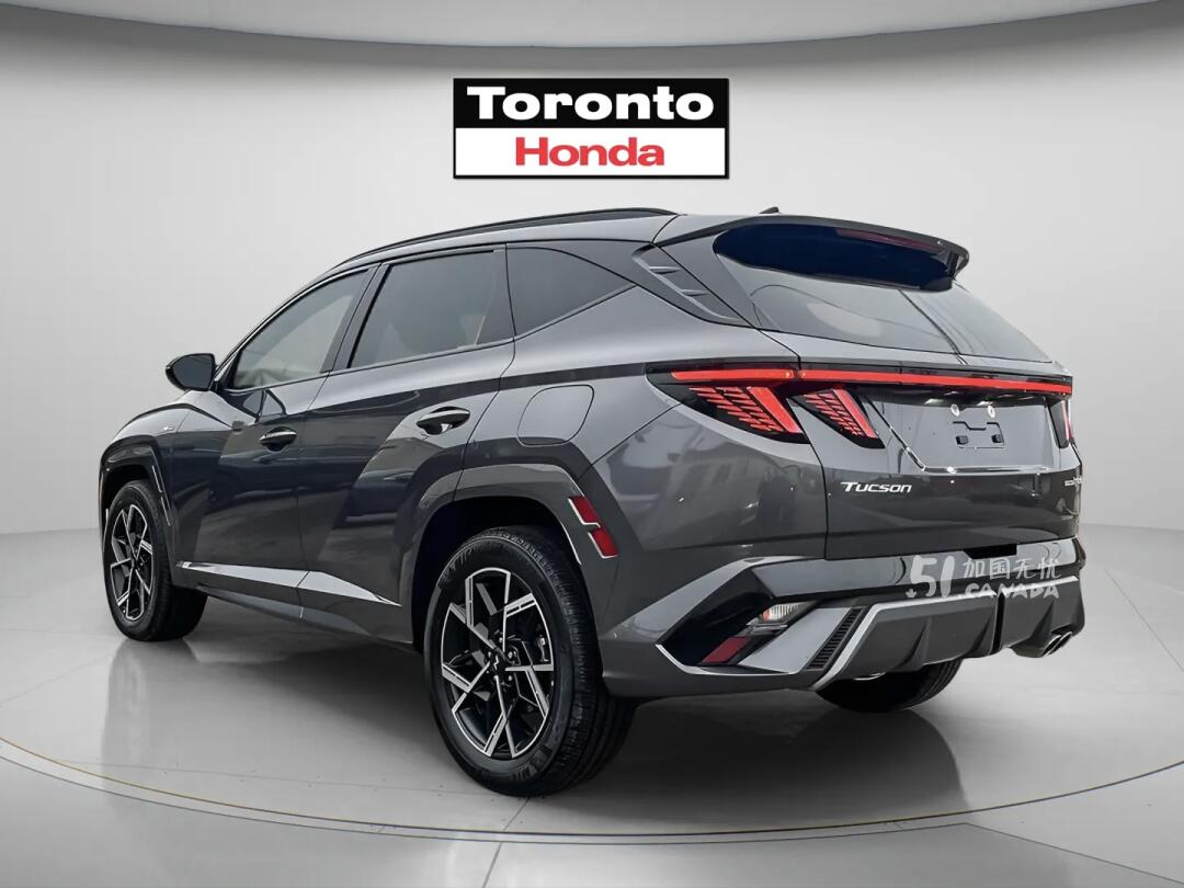 2025 Hyundai Tucson view 4