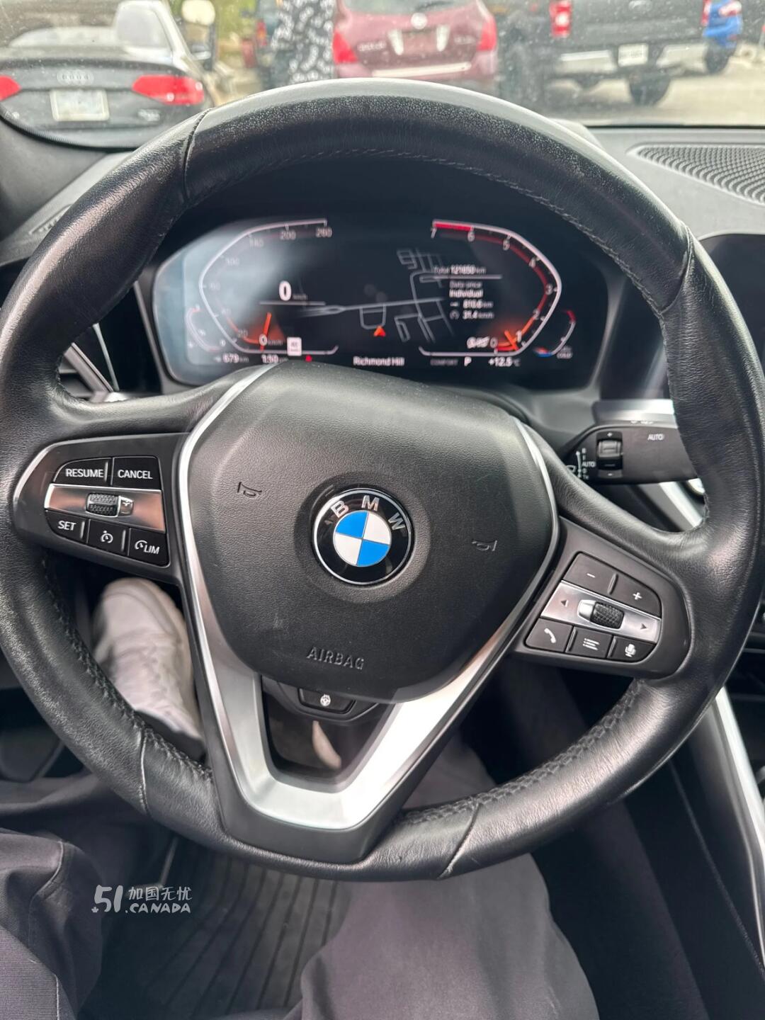 2019 BMW 3 Series view 4
