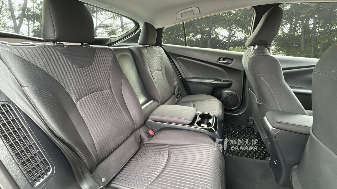 2018 Toyota Prius Prime view 8