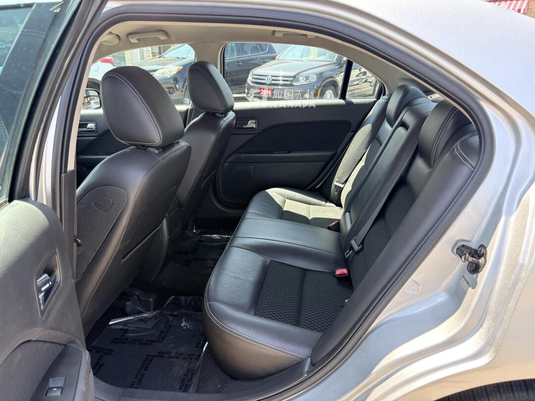 2009 Ford Fusion view 8