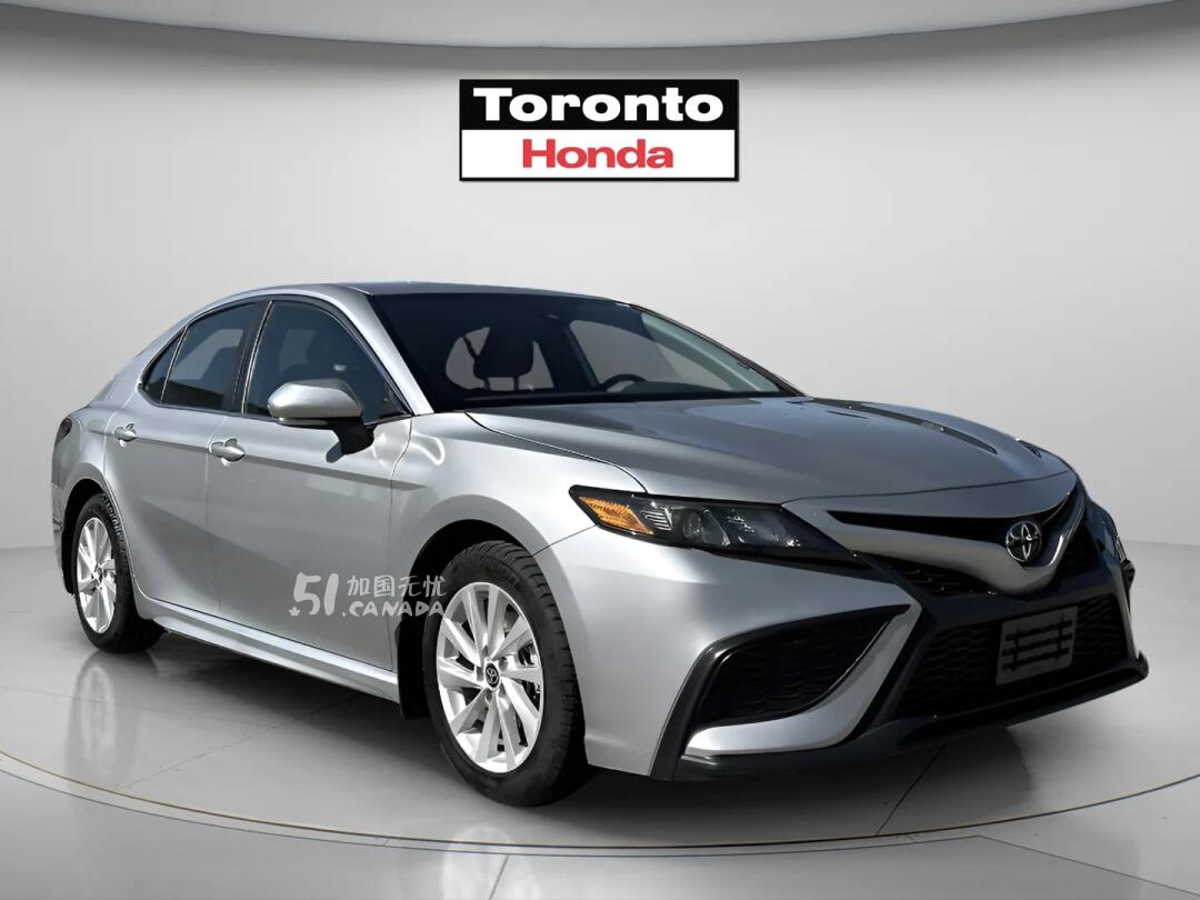 2024 Toyota Camry view 2