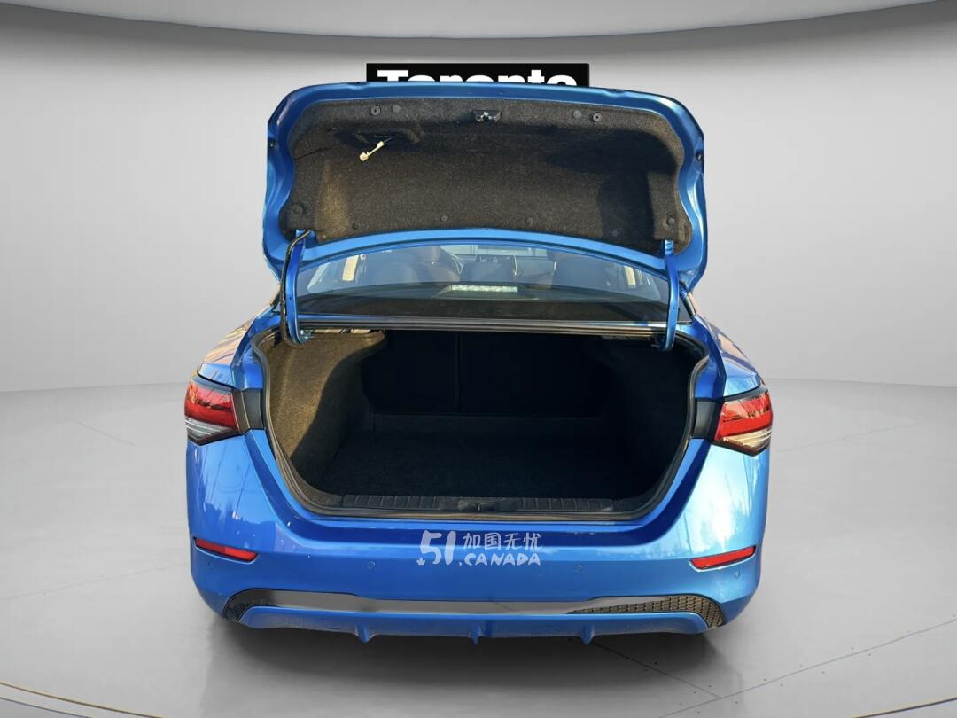 2021 Nissan Sentra view 9