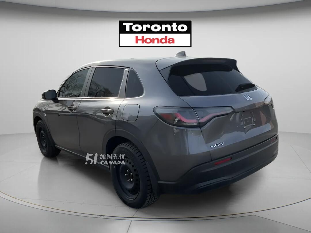 2024 Honda HR-V view 4