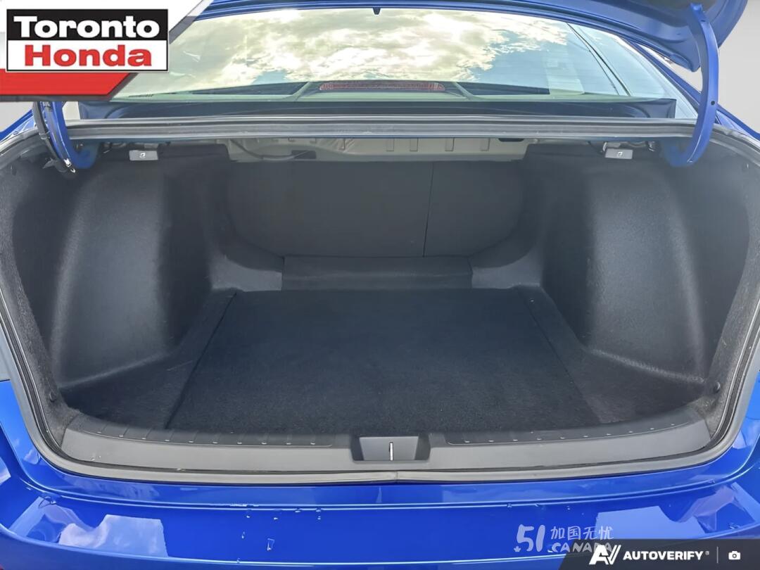 2024 Honda Civic view 10