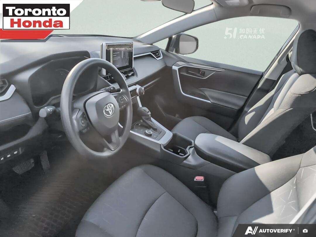 2025 Toyota RAV 4 view 5