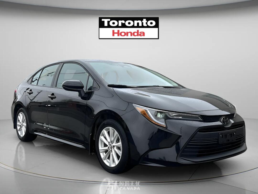2025 Toyota Corolla view 2