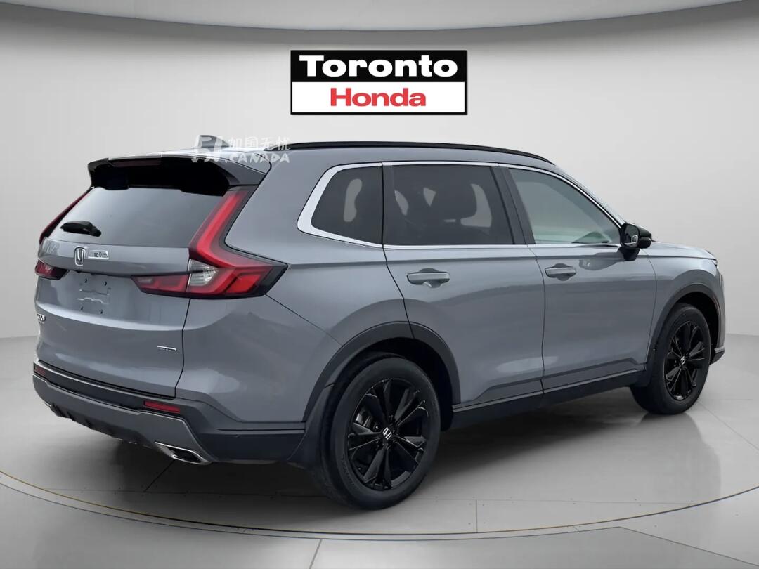 2025 Honda CR-V view 3