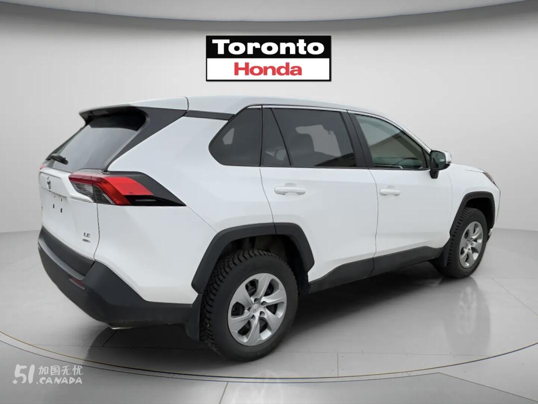 2022 Toyota RAV 4 view 3