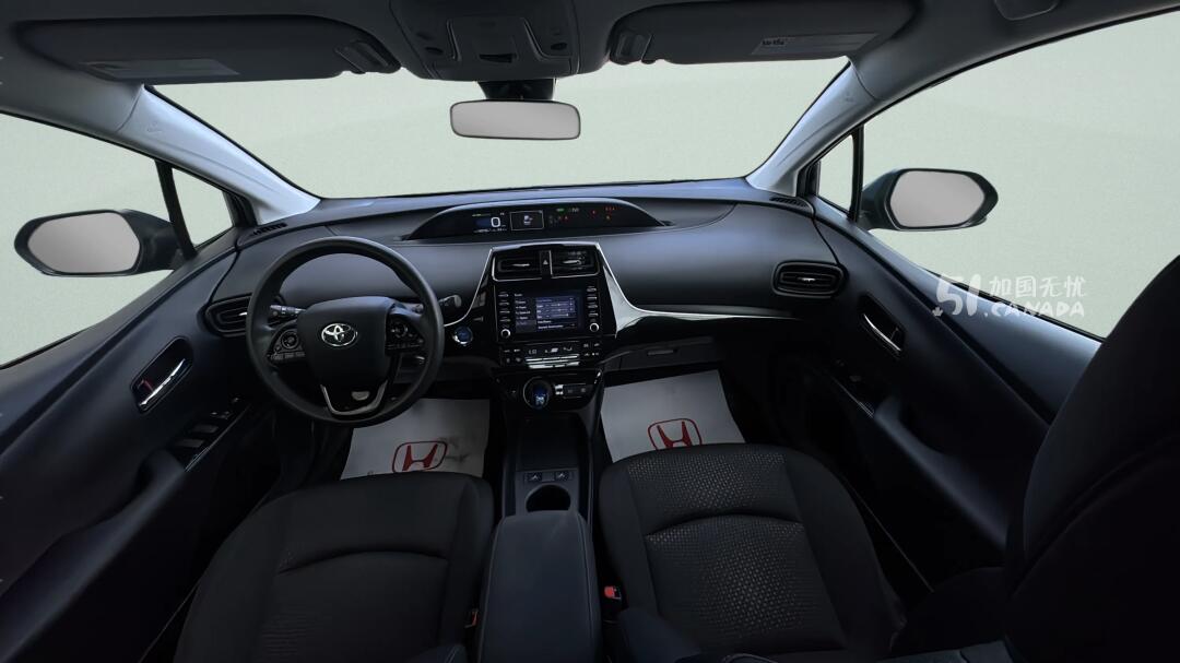 2022 Toyota Prius view 5