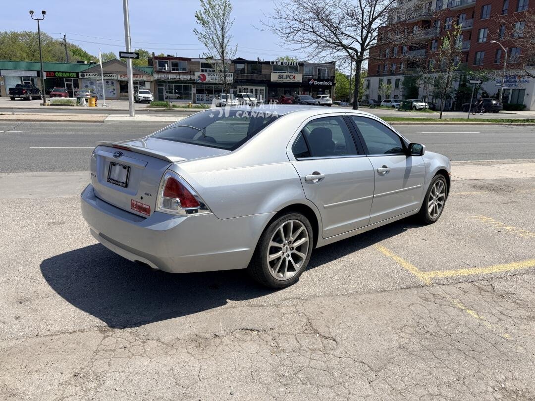 2009 Ford Fusion view 5