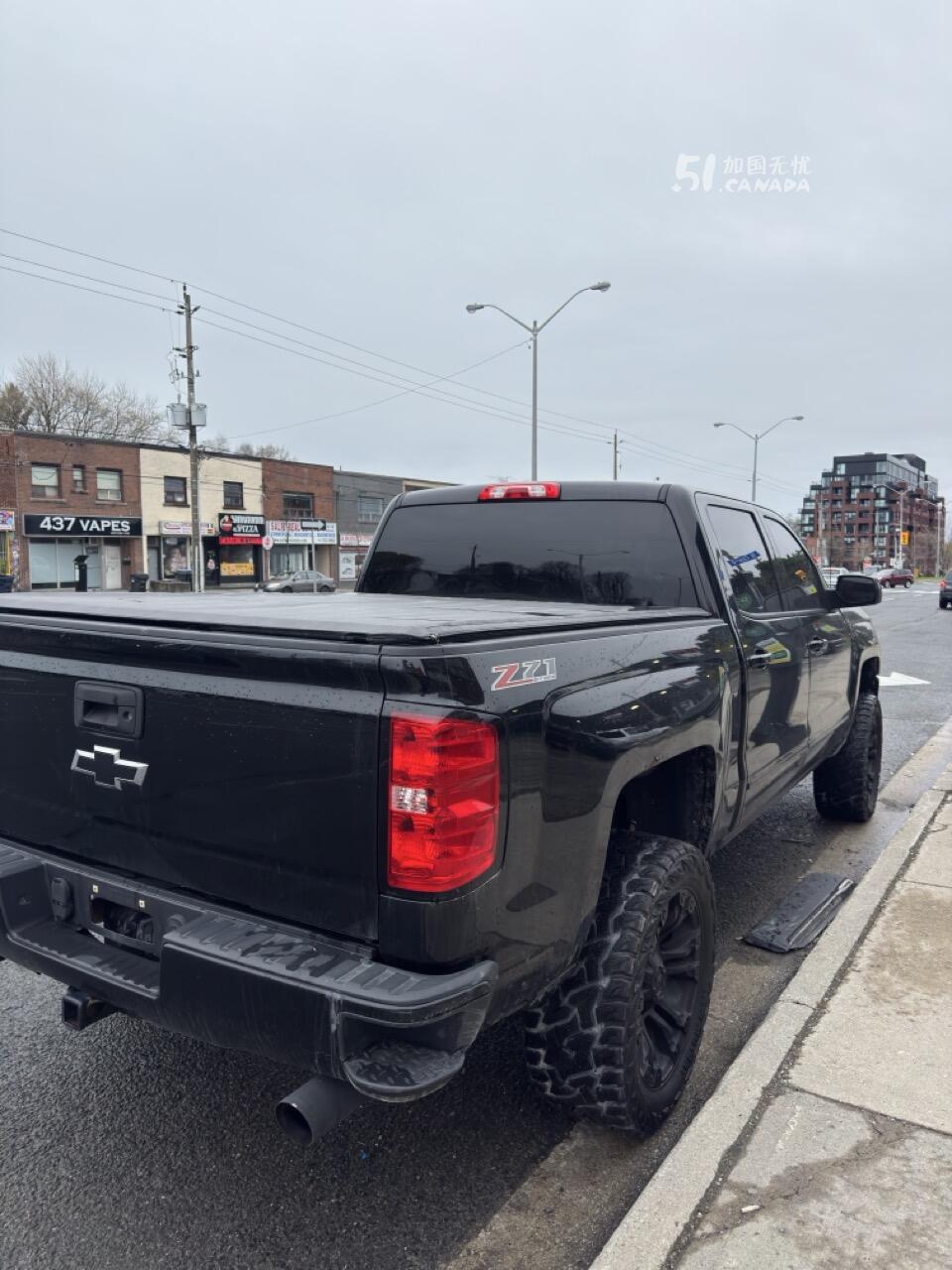 2017 Chevrolet Silverado 1500 view 10