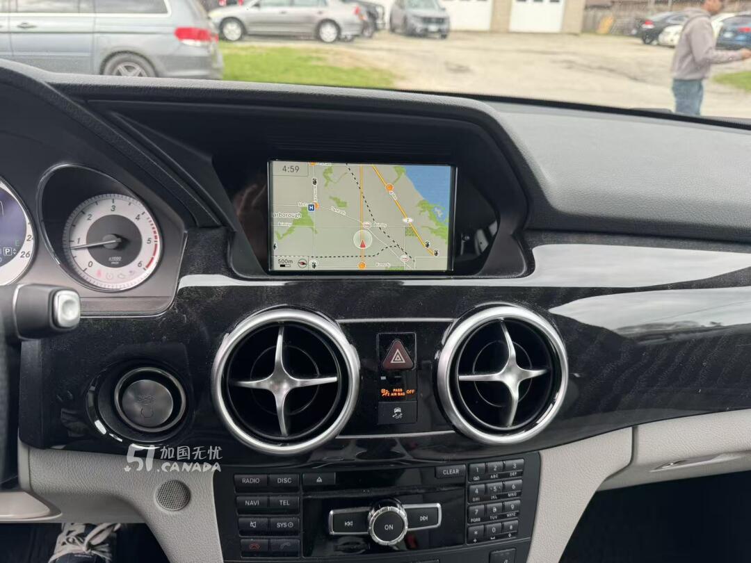 2015 Mercedes-Benz GLK view 8