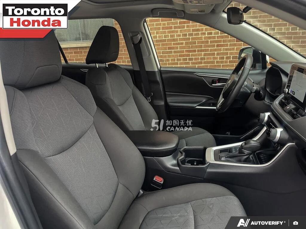 2025 Toyota RAV 4 view 6