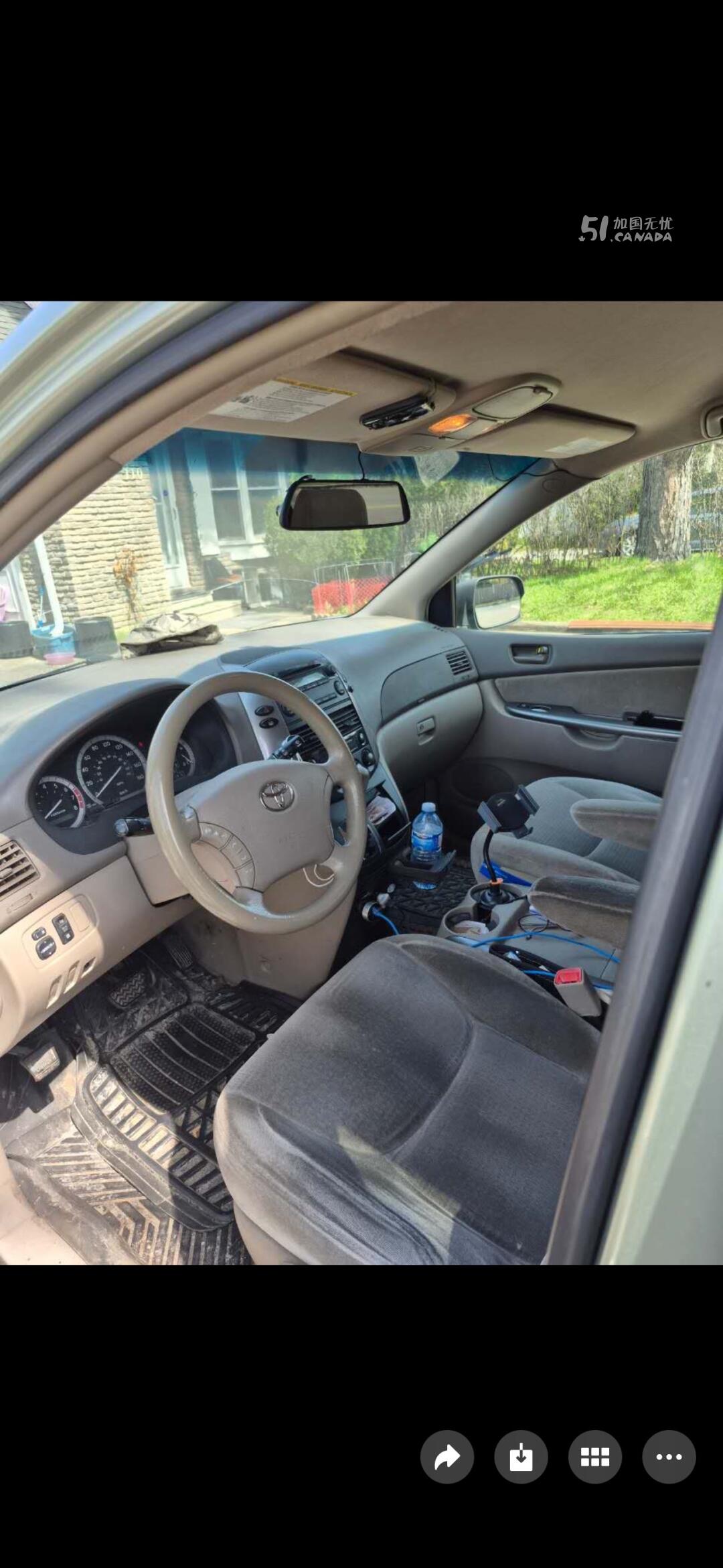 2007 Toyota Sienna view 3