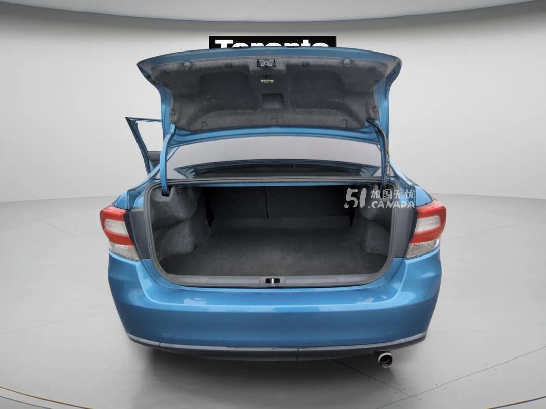 2017 Subaru Impreza view 8
