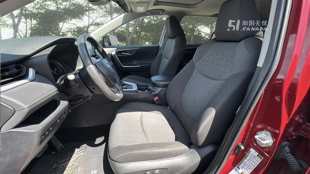 2020 Toyota RAV 4 view 6