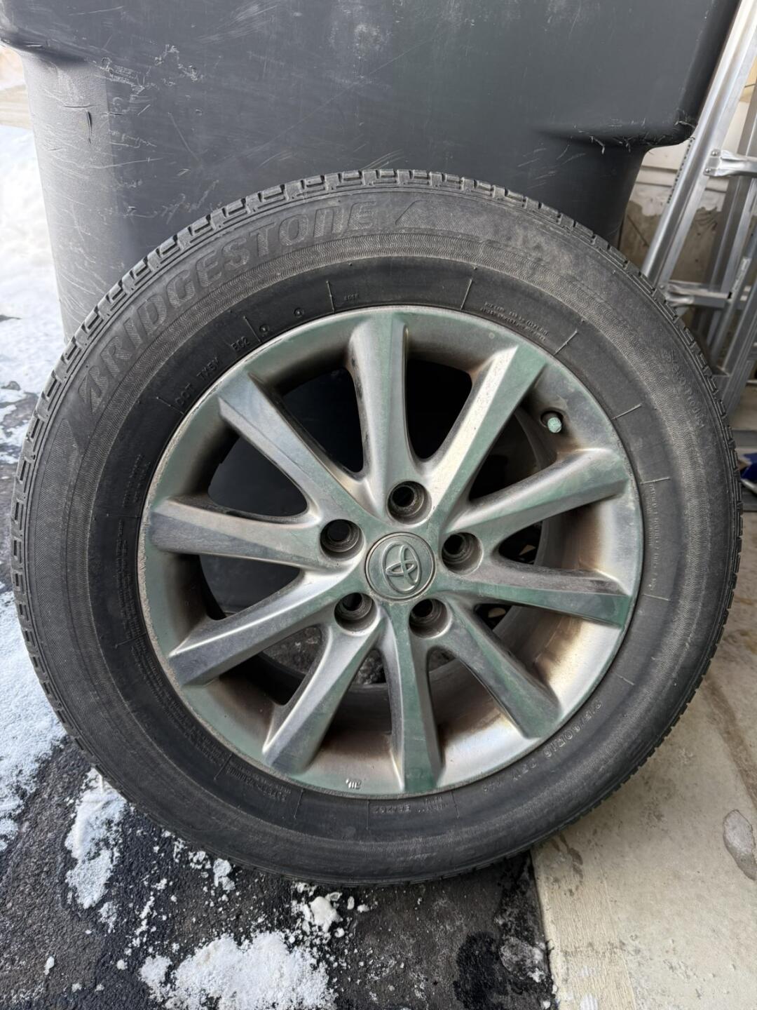 [集市好物]215/60R16 M+S