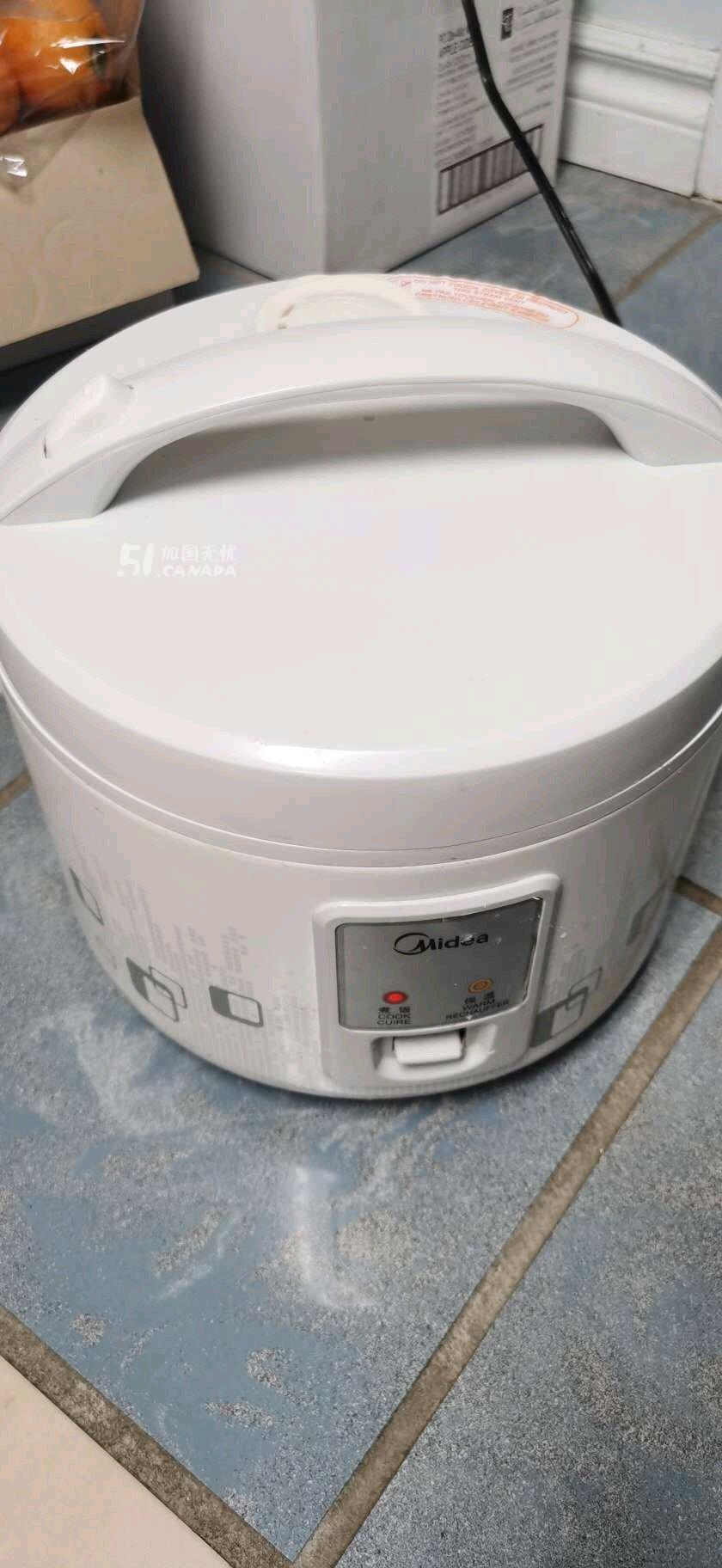 [集市好物]八成新中等大小电饭煲