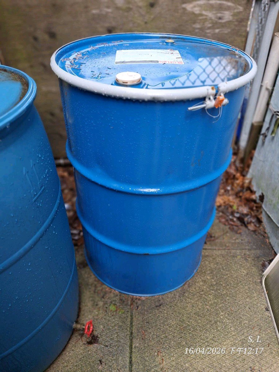 [集市好物]大容量收集雨水 食品級 膠桶  有蓋鐵桶