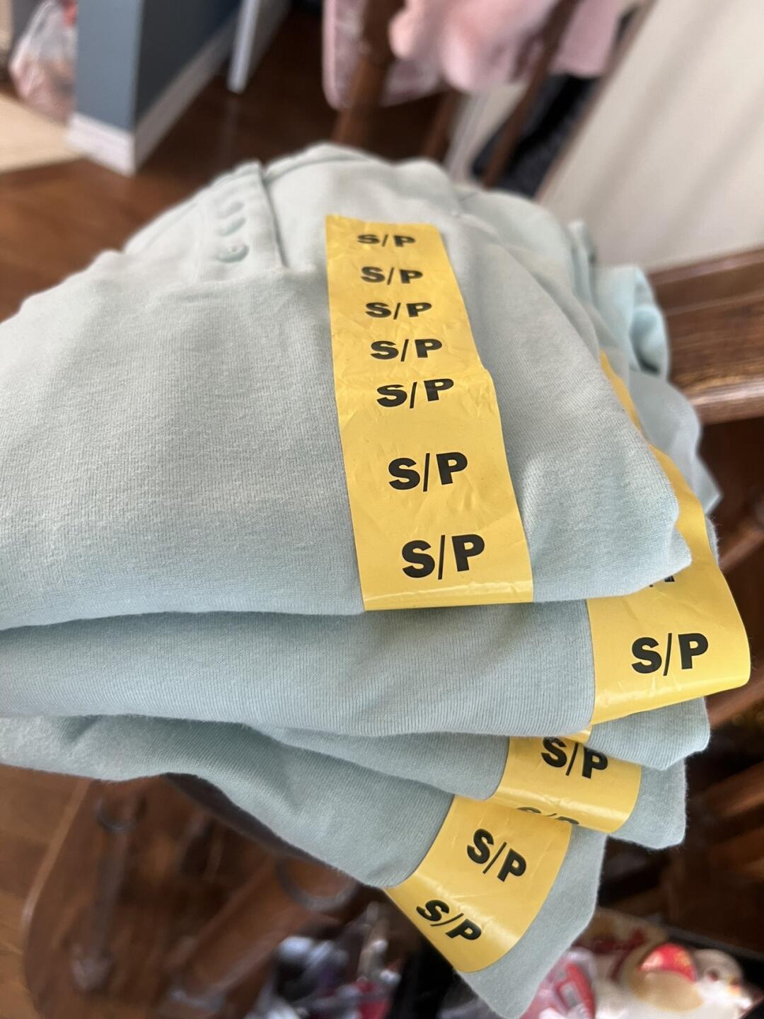 [集市好物]CK 全新有吊牌 S码 $15