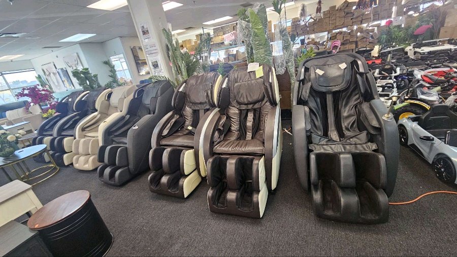 [集市好物]按摩椅超低价处理，Costco $1999找我699