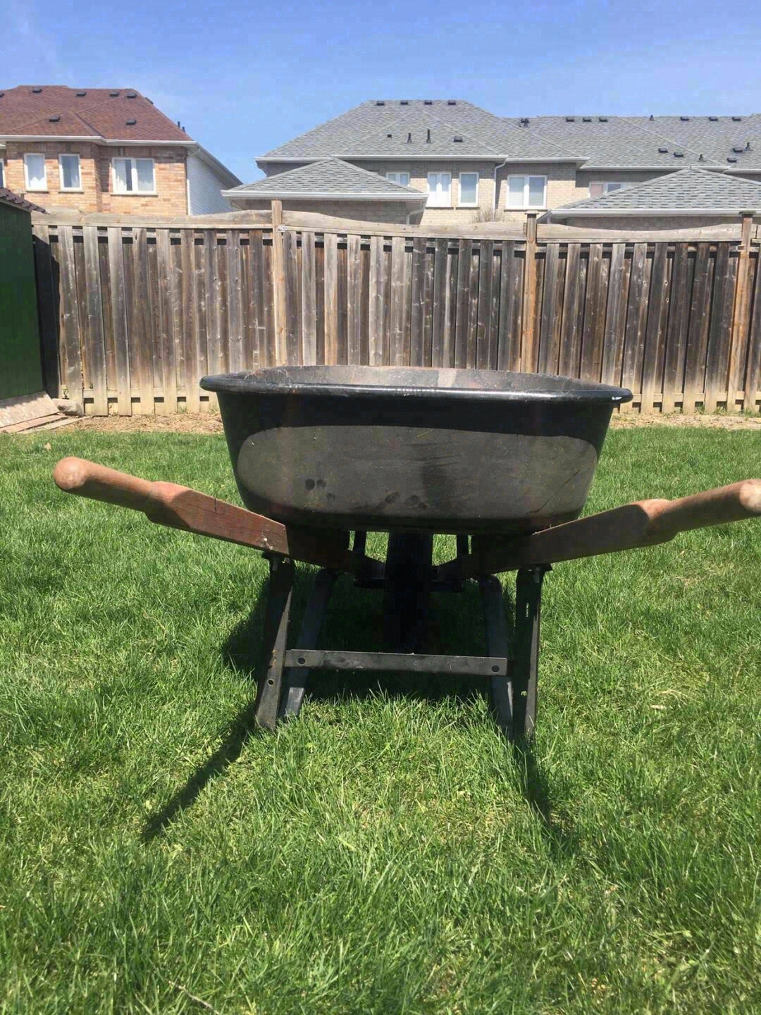 [集市好物]Wheelbarrow - $40 (Markham)