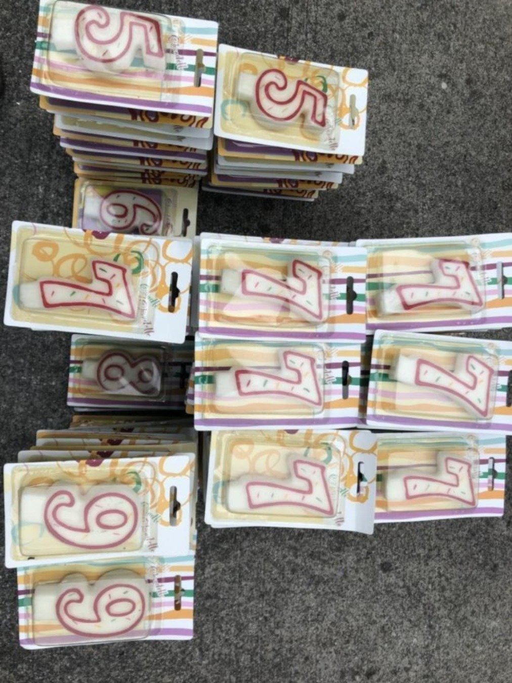 [集市好物]动物公仔蜡烛 $1/套,生日数字蜡烛,全新利是封$1
