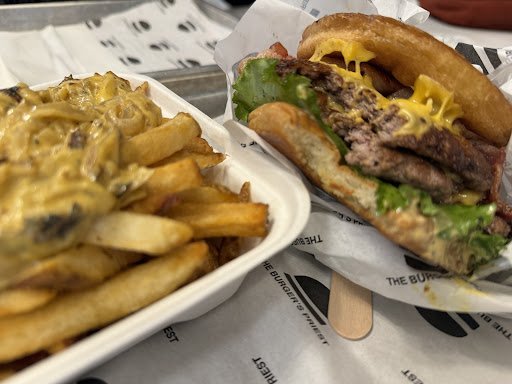 Burger's Priest(212 Adelaide St. W.)